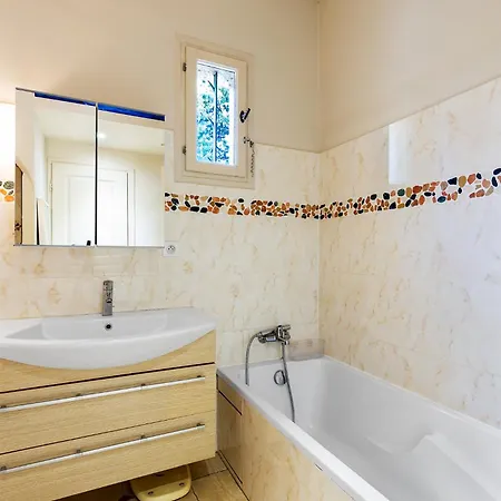 Villa Vila Provencale, Piscine, Climatisation, Parking, Proche Village Ideal Famille